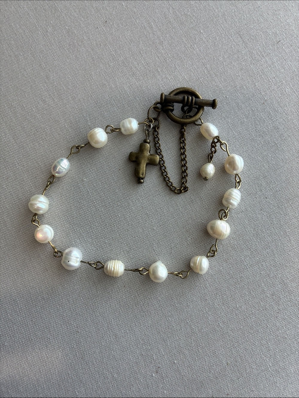 Freshwater Pearl Bracelet with Cross Charm - White